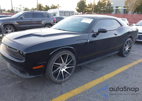 2016 Dodge Challenger Sxt z USA, uszkodzony, nr VIN 2C3CDZAG4GH217479